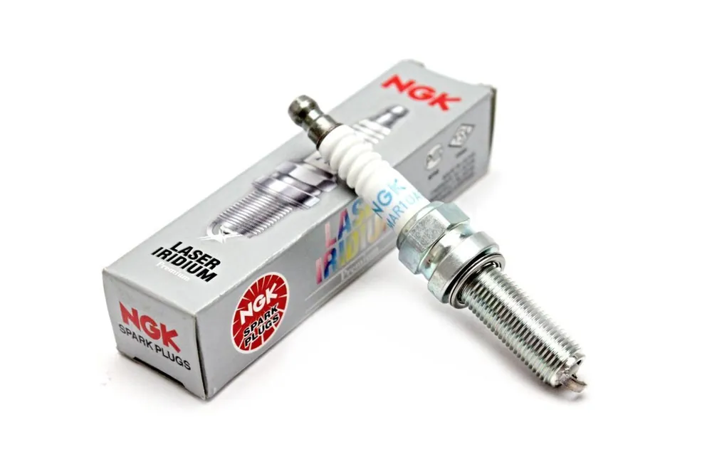 Must-Have Zapalovací svíčka NGK LMAR9AI-8 Iridium