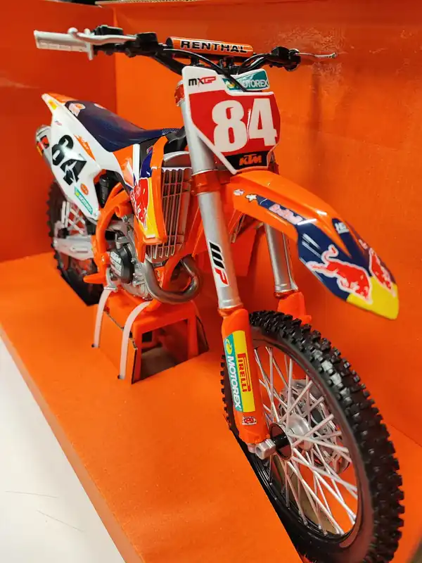 Maisto KTM 450 SX-F No.84 Red Bull J. Herlings 2018 Op = Op